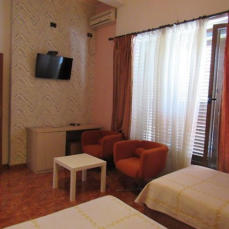 Hotel Serenity Tirana Exterior photo
